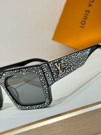 Picture of Louis Vuitton Sunglasses _SKUfw75010478fw